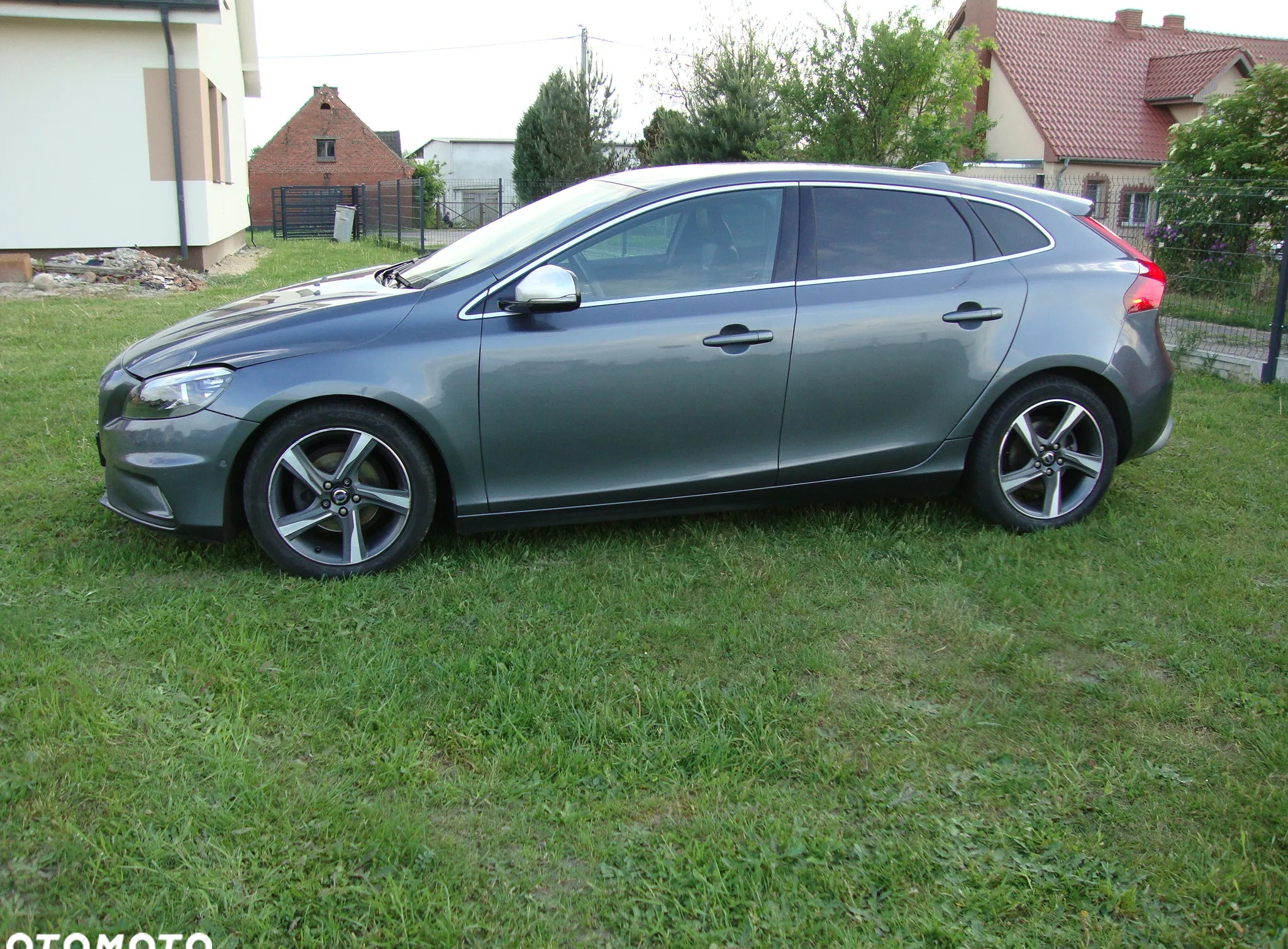 Volvo V40 cena 25900 przebieg: 219000, rok produkcji 2013 z Syców małe 562